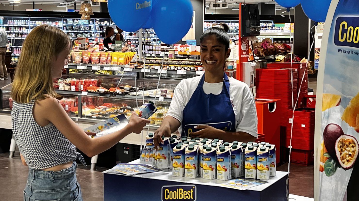 Dégustation de jus CoolBest au supermarché