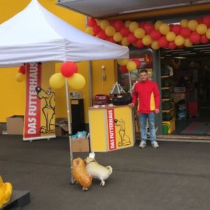 Deko zur Promotion DAS FUTTERHAUS