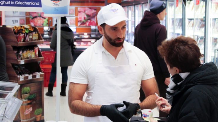 Tasstingaktion im Supermarkt